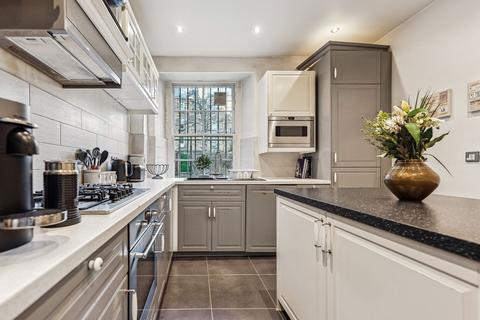 140 Queens Drive, Glasgow, G42 8QN