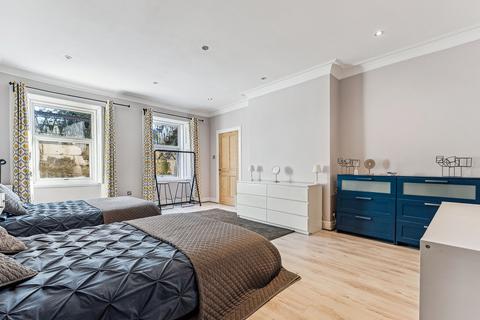 140 Queens Drive, Glasgow, G42 8QN