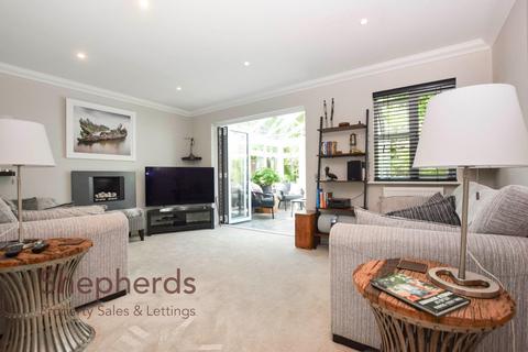 5 Hillcrest Close, Goffs Oak, Waltham Cross, EN7 5EJ