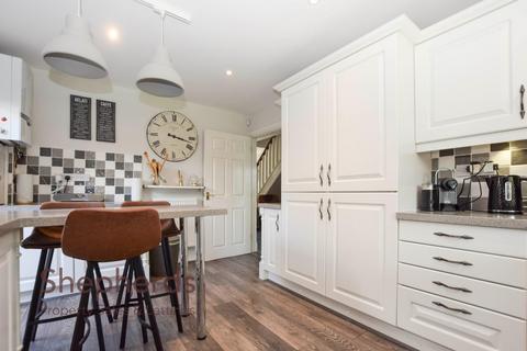 5 Hillcrest Close, Goffs Oak, Waltham Cross, EN7 5EJ