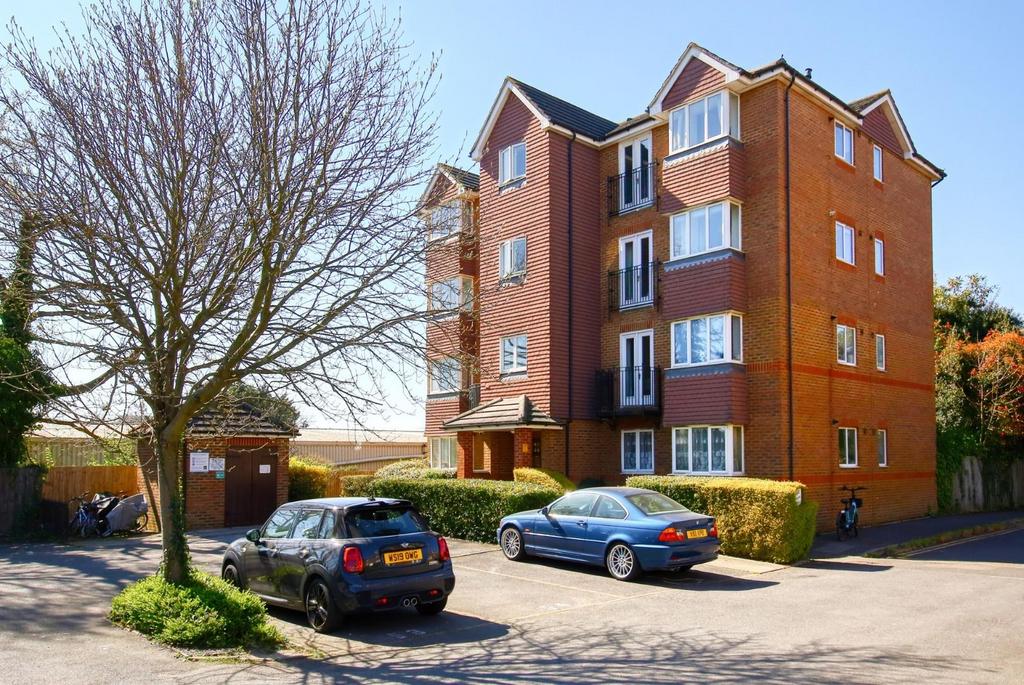 51 jemmett close front.jpg