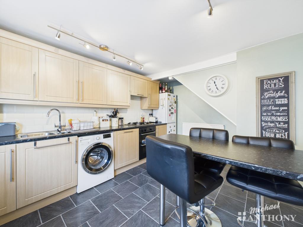 Cam02773 g0 pr0277 still011