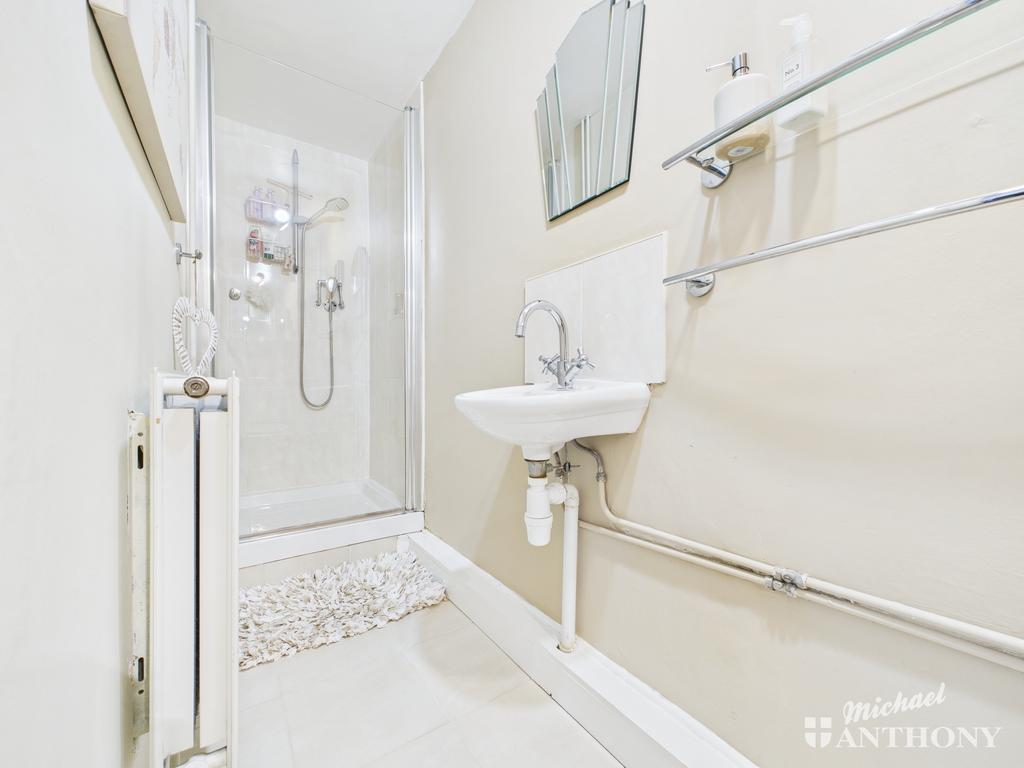 Cam02773 g0 pr0277 still012