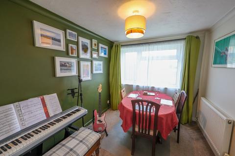 6 Hallane Road, St Austell, PL25 3EL