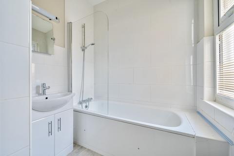 46 Chatham Road, Kingston Upon Thames, KT1 3AA