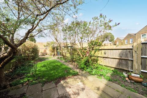 46 Chatham Road, Kingston Upon Thames, KT1 3AA