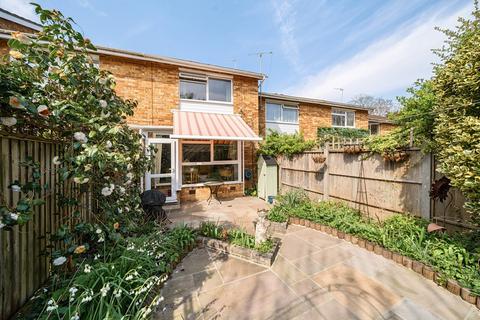 2 bedroom terraced house for sale, Bladon Close, Guildford, GU1