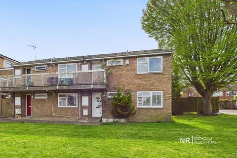 1 bedroom flat for sale, West Ewell KT19
