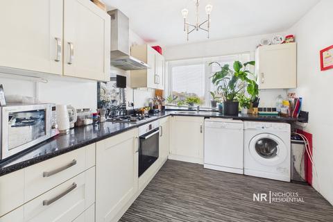 1 bedroom flat for sale, West Ewell KT19