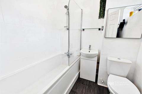 1 bedroom flat for sale, West Ewell KT19