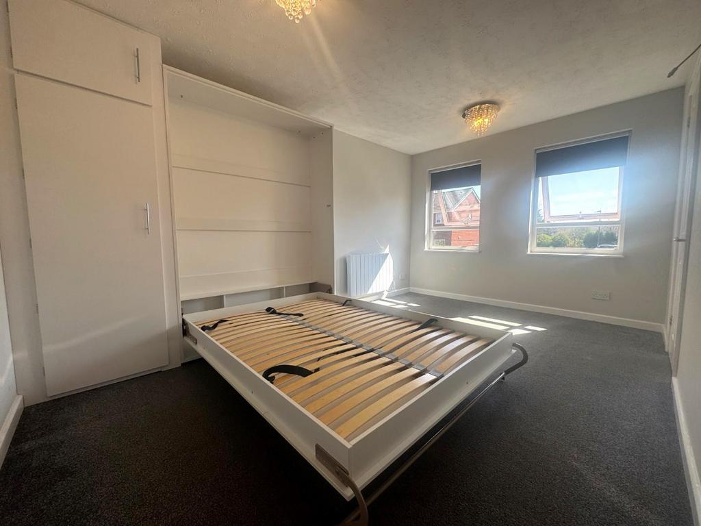 Living area pic 2.jpg