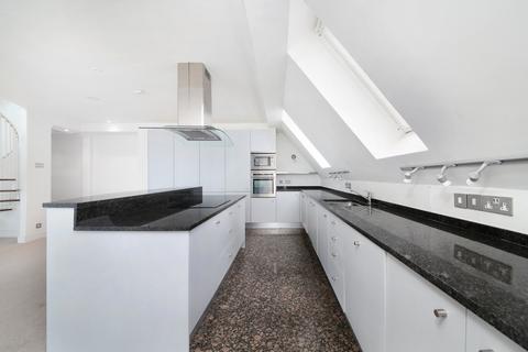 3 bedroom flat for sale, Trade Tower, Coral Row, London