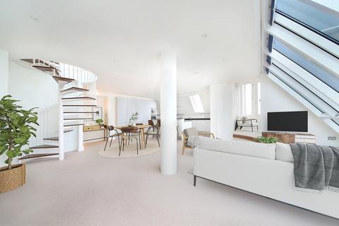 3 bedroom flat for sale, Trade Tower, Coral Row, London