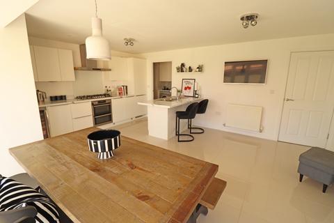 2 Ferndown Close, Stanford-le-hope, SS17 0FW
