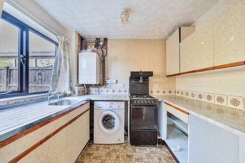 2 bedroom semi-detached house for sale, Ambleside Close, Sleaford, Lincolnshire, NG34