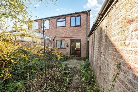 2 bedroom semi-detached house for sale, Ambleside Close, Sleaford, Lincolnshire, NG34