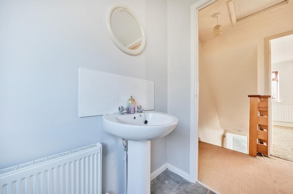 1277600 (8)