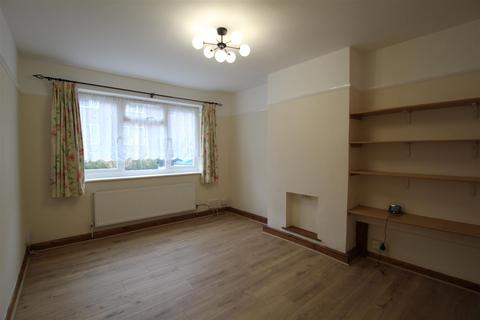 2 bedroom maisonette to rent, The Limes, Brentwood