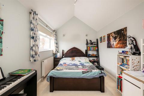 Flat D, 30 Redington Road, London, NW3 7RB