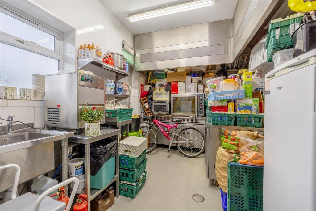 Kitchen 2 T202504101157.jpeg