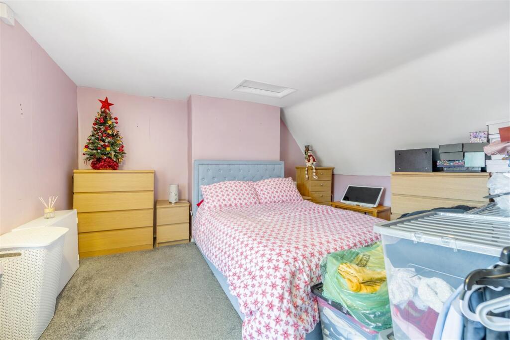 Bedroom Pic 3 T202504101202.jpeg