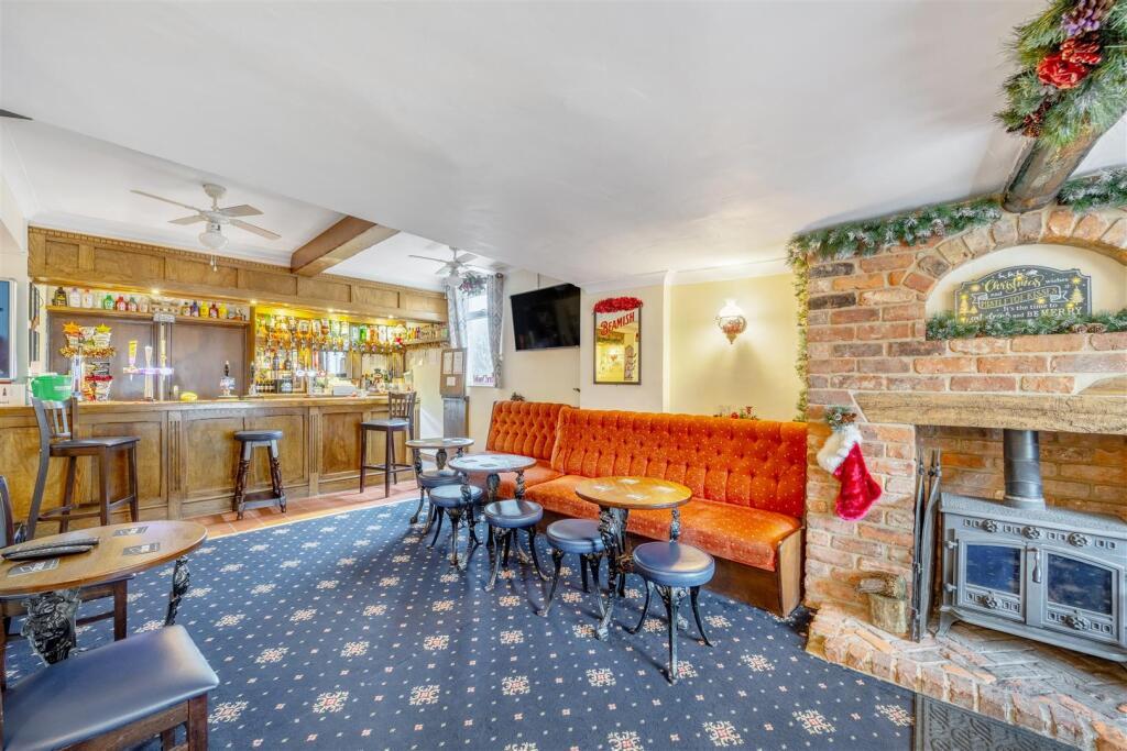 Main Pub Area 3 T202504101154.jpeg
