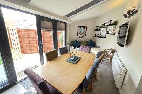 3 bedroom terraced house for sale, Sherbourne Drive, Salisbury SP4