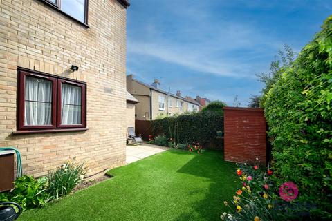 2 bedroom flat for sale, Long Lane, Finchley