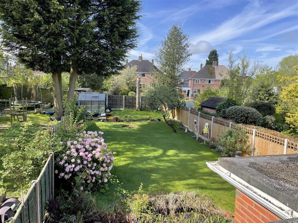 Garden1se.JPG