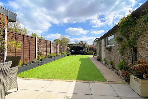 3 bedroom semi-detached house for sale, The Ringway, Queniborough, Leicester