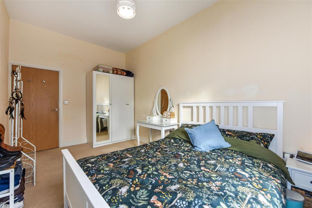 Master Bedroom.jpg