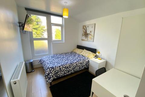 7 bedroom house share to rent, Fortnam Road, Upper Holloway