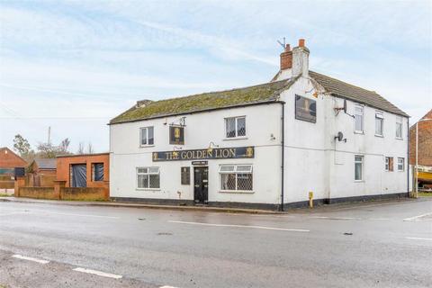 Pub for sale, Golden Lion, 73 Seas End Road, Moulton Seas End, Spalding, Lincs PE12 6LD