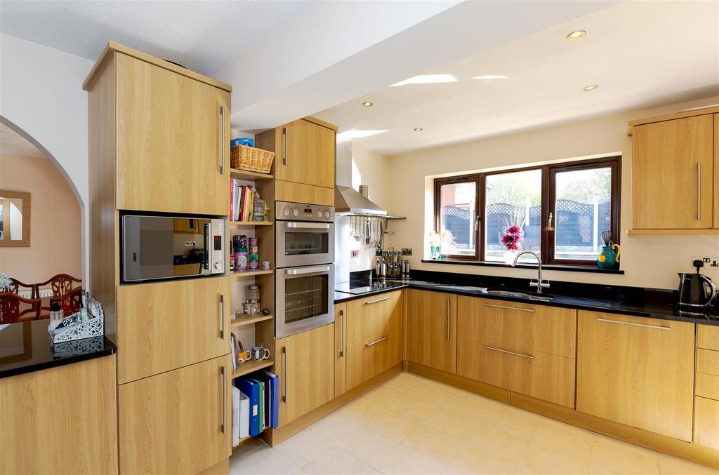 Kitchen 1.2 SAPL2125-CR3-20250409-Dx O Deep PRIME XD