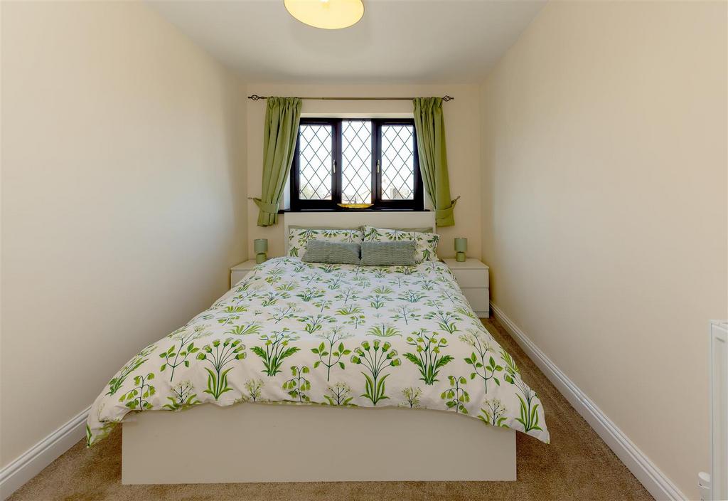 Bedroom 3 SAPL2301-CR3-20250409-Dx O Deep PRIME XD2.