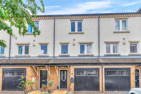 3 bedroom townhouse for sale, Blue Bridge Lane, York