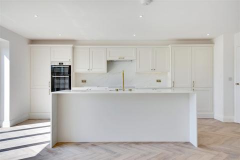 undefined, Glovers Field, Kelvedon Hatch, Brentwood
