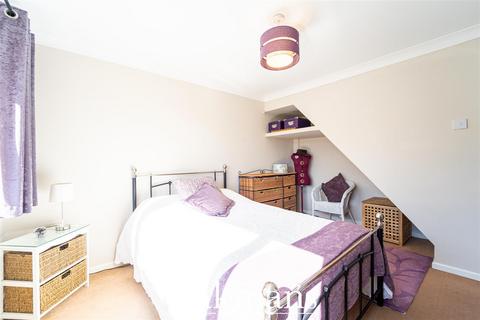 10 Bramcote Drive, Solihull, B91 2HT