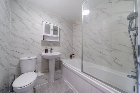 82 Fairway Drive, London, SE28 8QL