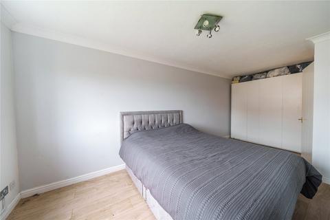 82 Fairway Drive, London, SE28 8QL