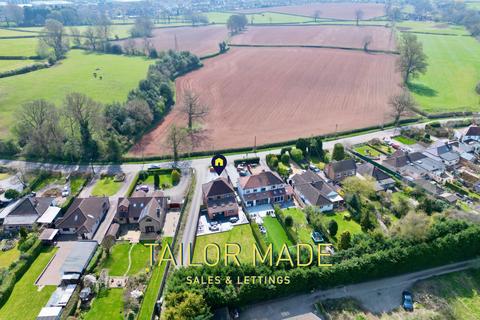 4 bedroom detached house for sale, Hawkes Mill Lane, Allesley, Coventry - Detached Garden Room