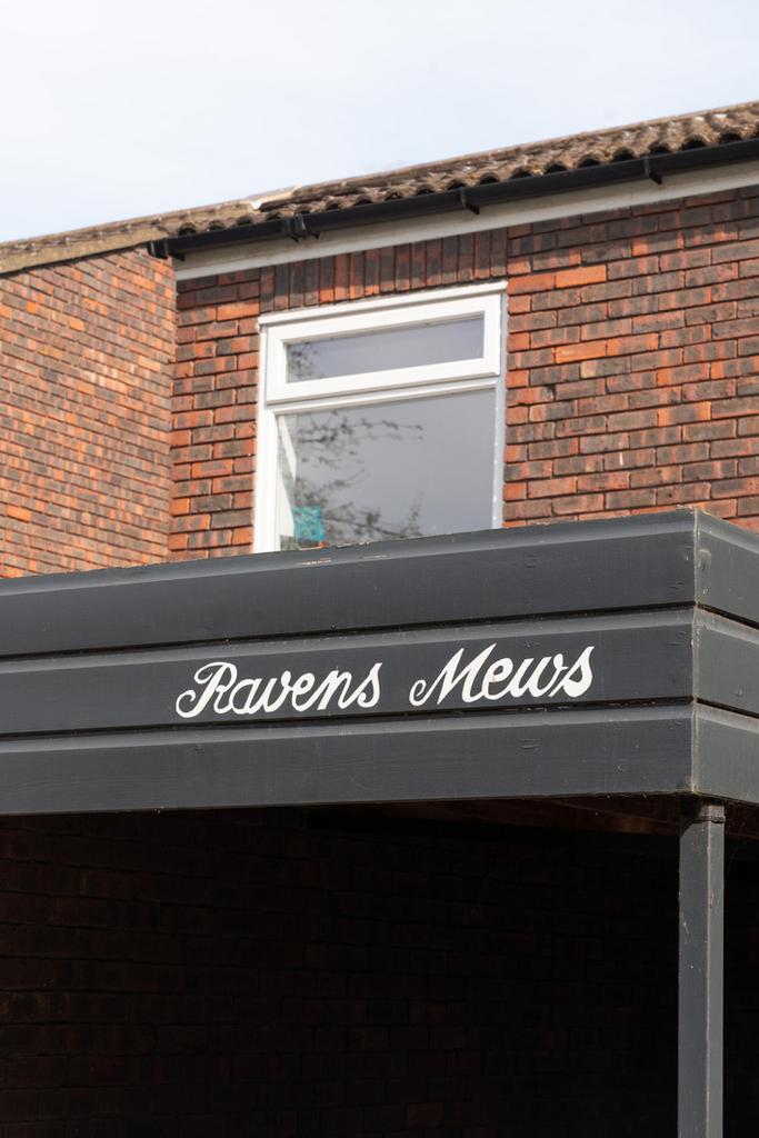 275162 - RAVENS-MEWS-004.jpg