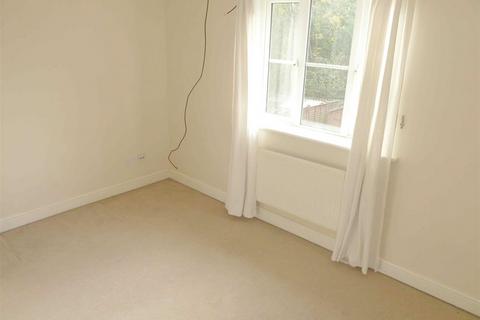 2 bedroom mews to rent, Merrivale Close, Kettering NN15