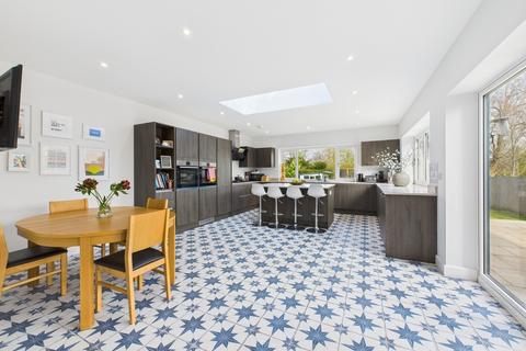 4 bedroom detached house for sale, Heol Wen, Cardiff. CF14