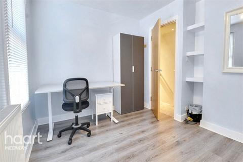 1 bedroom in a house share to rent, Moore Street, ROCHESTER