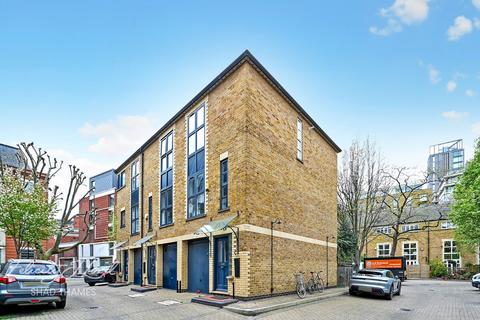 17a Queen Elizabeth Street, London, SE1 2LP