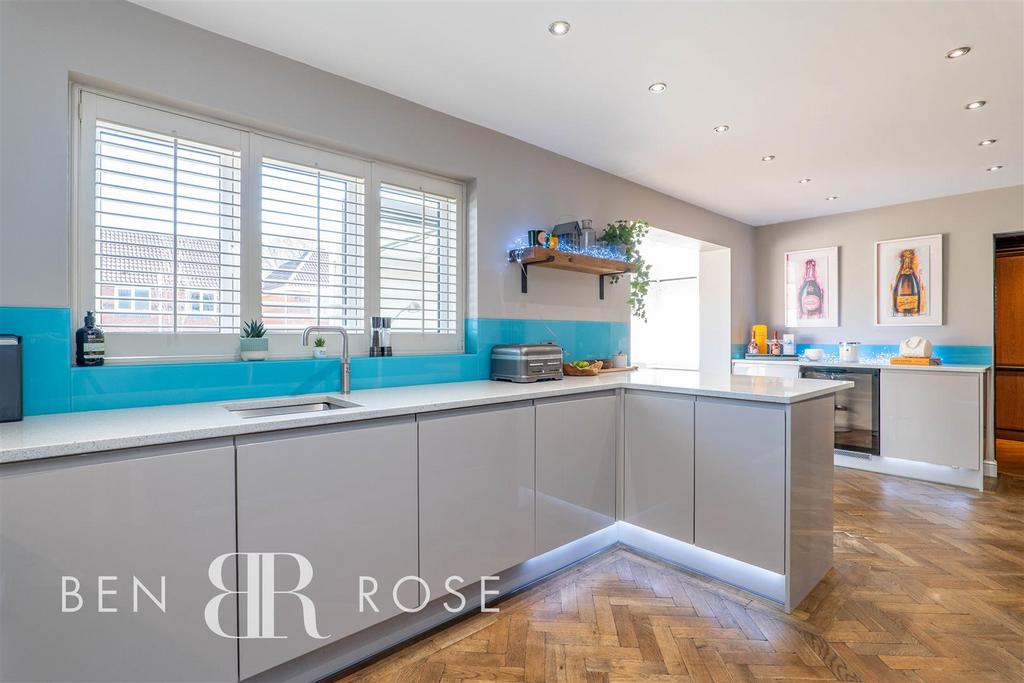 Kitchen/Breakfast Room