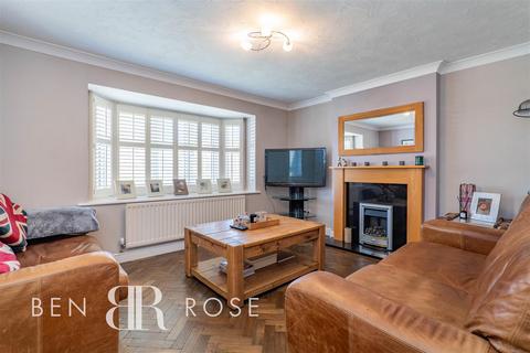 16 The Bowers, Chorley, PR7 3LA