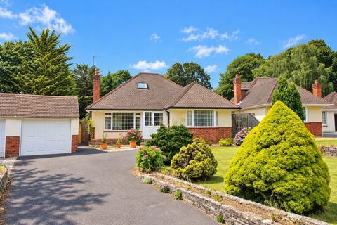 3 bedroom detached bungalow to rent, Buckland Grove, Highcliffe, Dorset. BH23 4RS