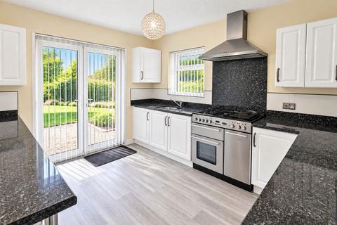 3 bedroom detached bungalow to rent, Buckland Grove, Highcliffe, Dorset. BH23 4RS